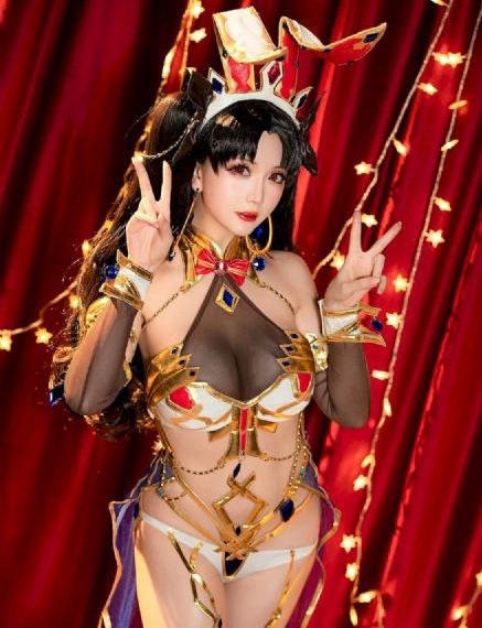 欧美女装时尚编辑招聘_BD英语电影完整版在线观看